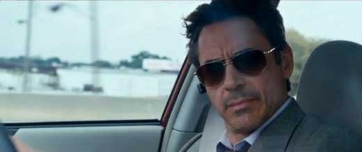 Robert Downey Jr wearing the Ray-Ban sunglasses in Due Date